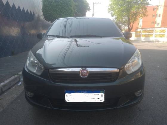 FIAT GRAND SIENA 1.6 MPI ESSENCE 16V FLEX 4P MANUAL FIAT GRAND SIENA 1.6 MPI ESSENCE 16V FLEX 4P MANUAL